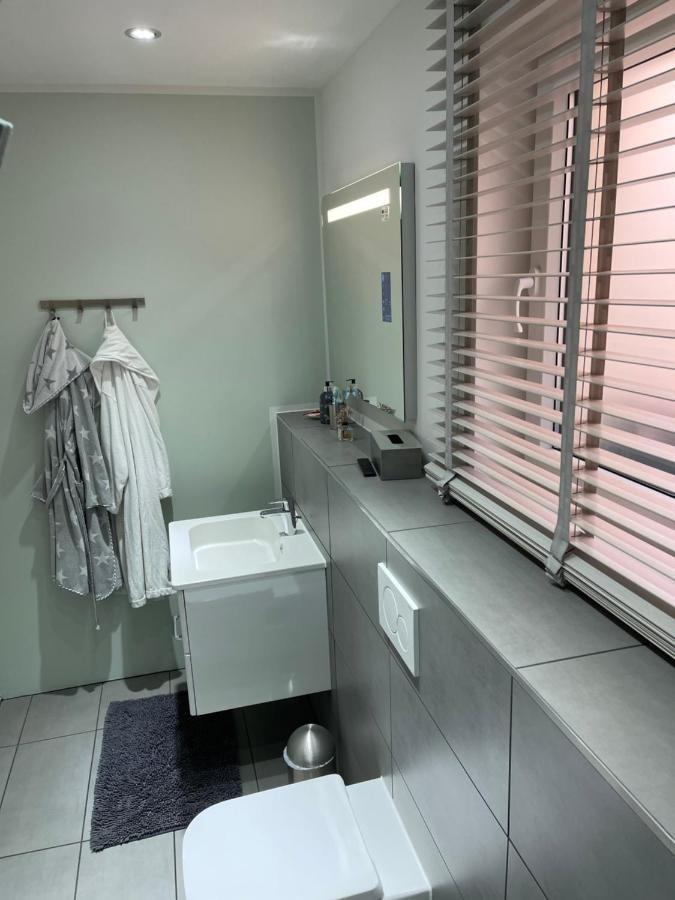 Ferienwohnung Am Traveufer Lübeck Exterior foto